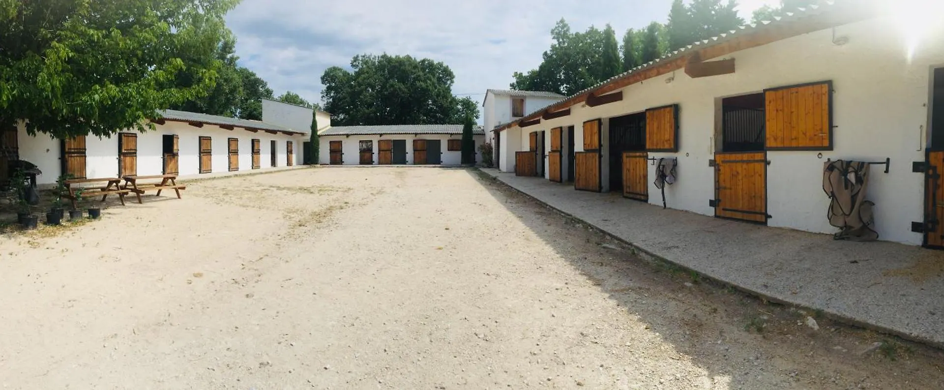 Appartement A La Campagne L'Isle-sur-la-Sorgue 0*,  France